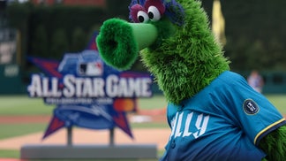 Philadelphia Phillies Coldplay Kiss Cam