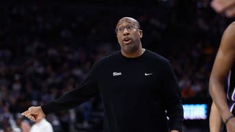 Mike Brown on the sideline
