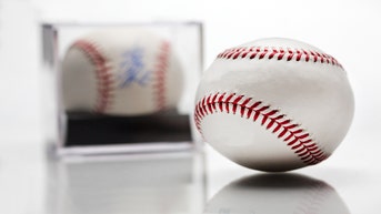 SPORTS AUTOGRAPHS
