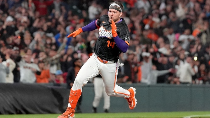 The ending of the Phillies-Giants game was one you have to see to believe.