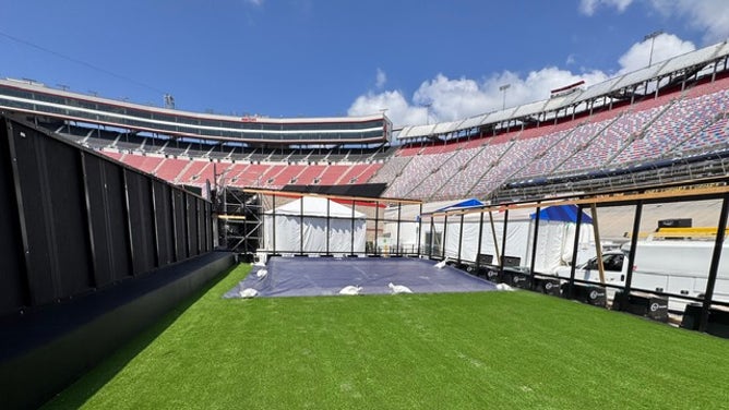 Bristol Motor Speedway has been transformed into a baseball stadium for the Atlanta Braves and Cincinnati Reds. Via: Trey Wallace