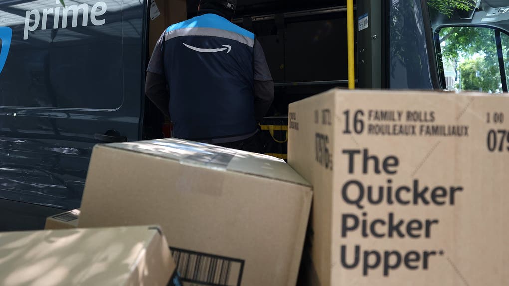 California woman claims in TikTok video that an Amazon delivery driver peed on the side of her house