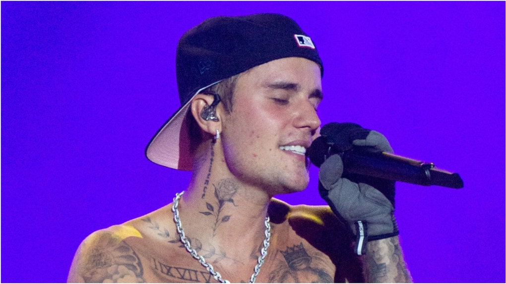 People in Las Vegas fell for a man impersonating Justin Bieber. He allegedly was able to perform at Wynn. Watch videos of the man. Who is he? (Photo by Joseph Okpako/WireImage via Getty Images)