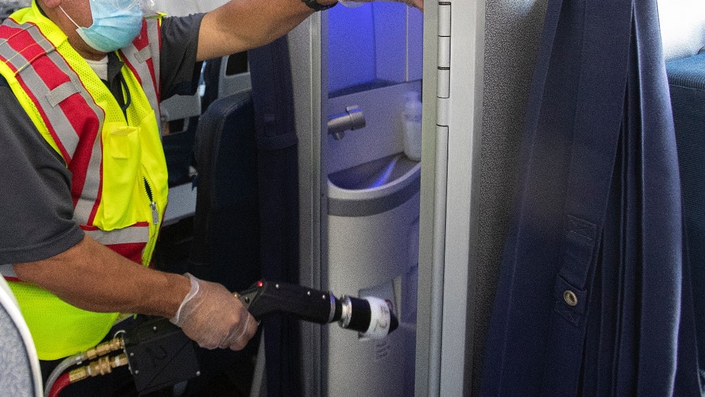 woman's severe diarrhea canceled united airlines flight