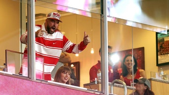 Taylor Swift showing up to an 8 p.m. game on a random Thursday night between unranked Cincinnati and Nebraska is big league stuff.