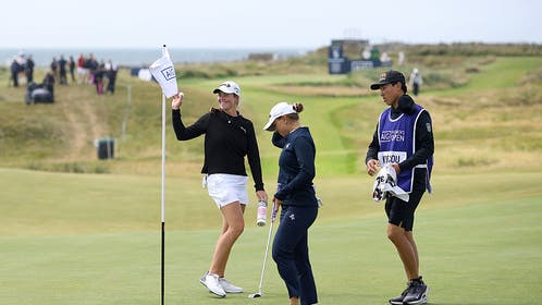 Mimi Rhodes makes ace at Women's British Open.