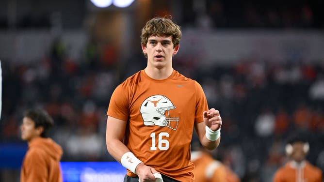 Arch Manning of the Texas Longhorns