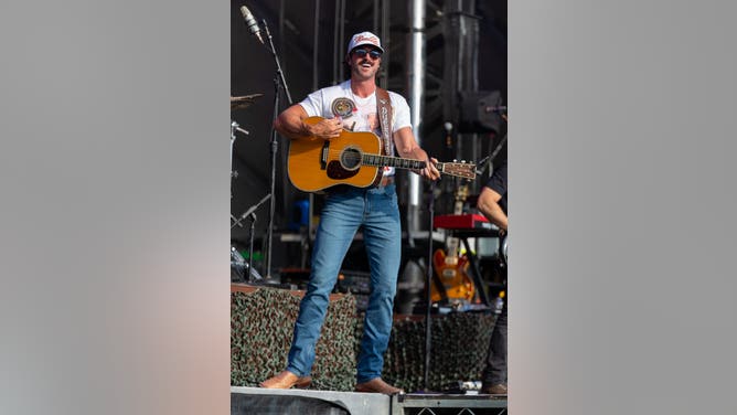Country Music Star Spins Internet Into Frenzy With New Song Tease: LISTEN