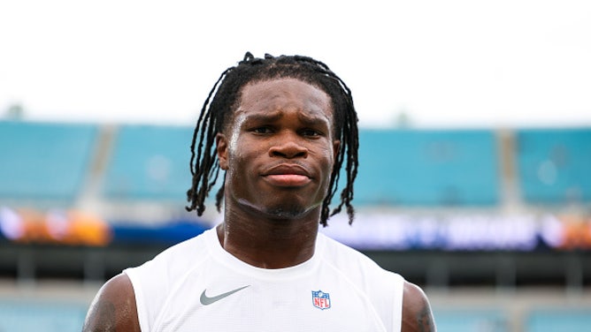 Jags Rookie Travis Hunter, Two-Way Phenom, Has New Role as Dad