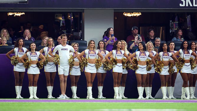 Minnesota Vikings Cheerleader Posts Video In Bathroom With Male Cheerleaders