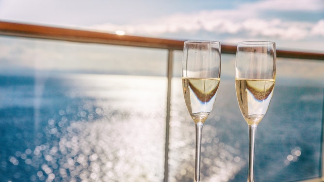 romantic cruise swingers want to sleep with couple