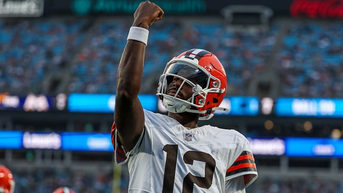 Can someone help decode what Shedeur Sanders is trying to say here?