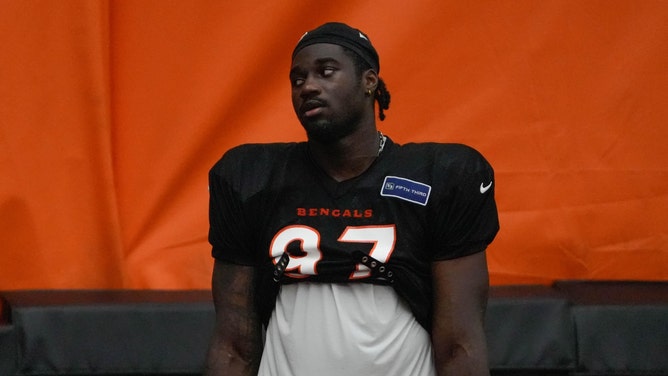 Bengals rookie Shemar Stewart during training camp after ending his contract holdout.
