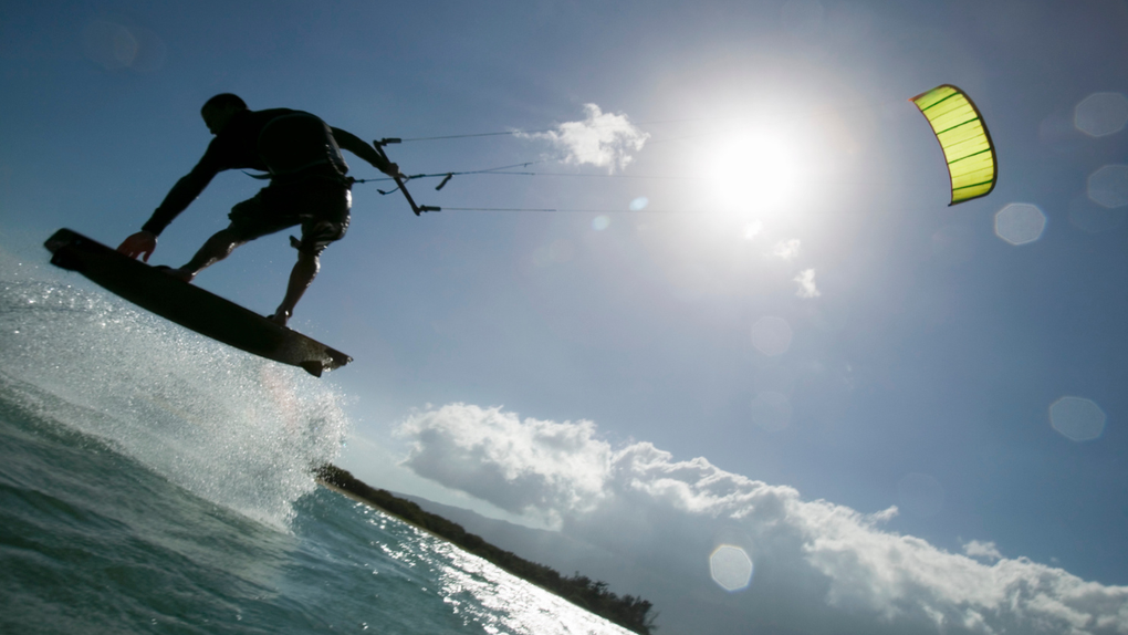 Kite Surfer Shatters World Record With 1,587-Foot Sky Ride: WATCH