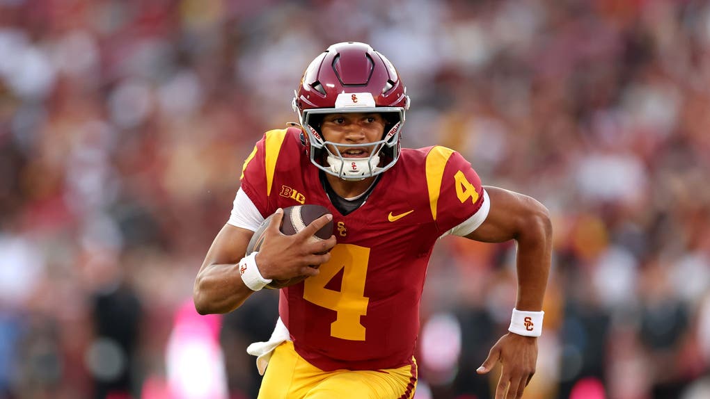 USC Trojans quarterback Jayden Maiava