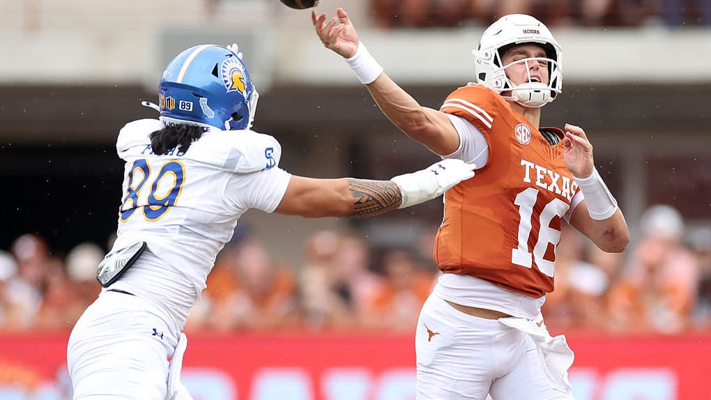 “I’ve Never Filmed You Guys In The Bathroom” — Steve Sarkisian Shuts Down Questions On Arch Manning’s Health