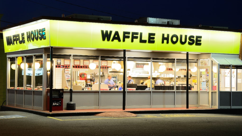 late night brawl teens and employees at georgia waffle house