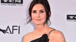 Courteney Cox still has her fastball.