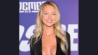 sydney thomas says lane kiffin was sec coach who slid into dms