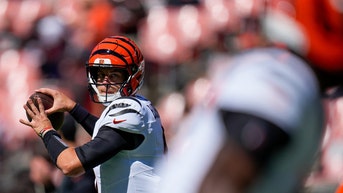 Joe Burrow throwing a pass for the Bengals