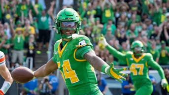 Oregon Ducks against the Oklahoma State Cowboys