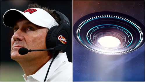 UNLV football coach Dan Mullen sparked plenty of funny reactions after sharing a video of an unknown object in the sky. What was the option? What are the reactions? (Photo by Jeff Speer/Icon Sportswire via Getty Images and Getty Images Creatives)