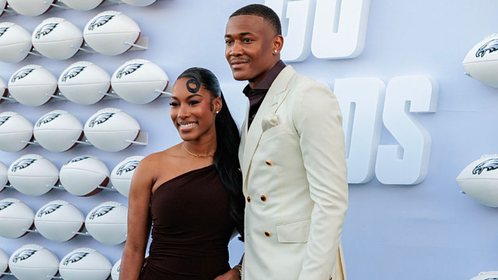 DeVonta Smith's Fiancée Delivers Gift To Cancer Patient
