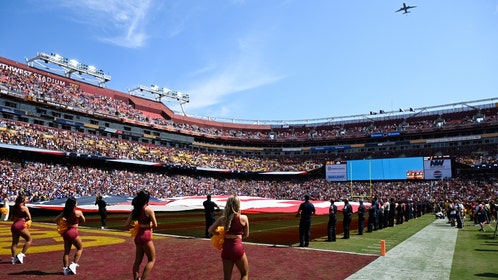 giants fan fights two commanders fans in the parking lot after week 1 loss