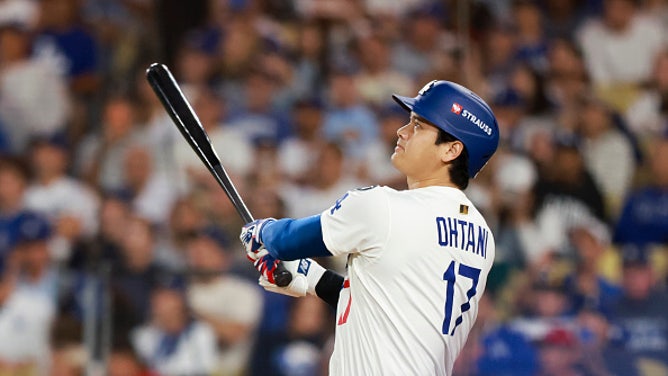 Shohei Ohtani Belts Two Homers as Dodgers Roll Past Reds