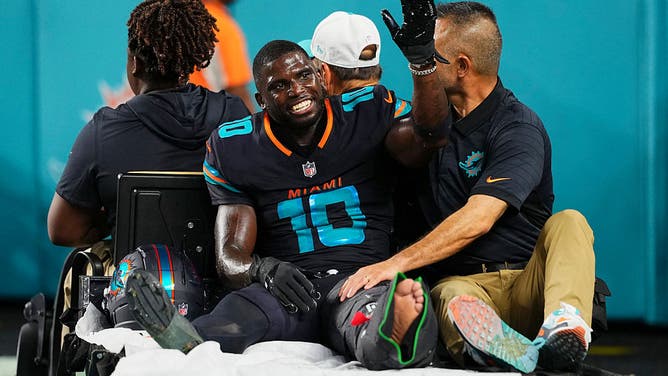 Tyreek Hill Might Have Played His Last Game For The Dolphins But He Goes Out With A Smile