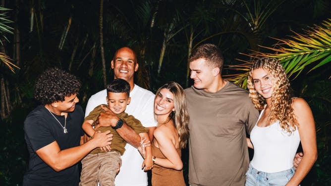 Jason Taylor with his family, including Isaiah, Mason, and Zoe (Photo: Jason Taylor)