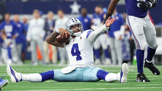 Dallas Cowboys QB Dak Prescott signals a first-down vs. the New York Giants during overtime at AT&T Stadium. (Photo Credit: Kevin Jairaj-Imagn Images)