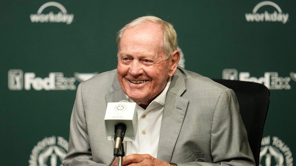 Jack Nicklaus smiling