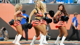 jake browning's fiancee stephanie niles fit check before thursday night football