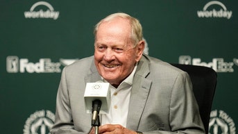 Jack Nicklaus smiling