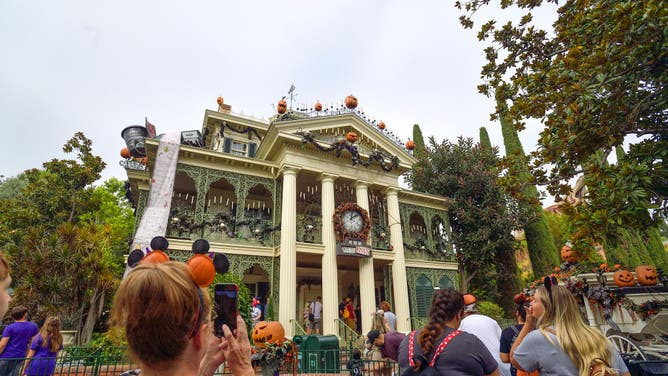 Tragedy At Disneyland: Woman Dies Following Ride On Iconic Haunted Mansion