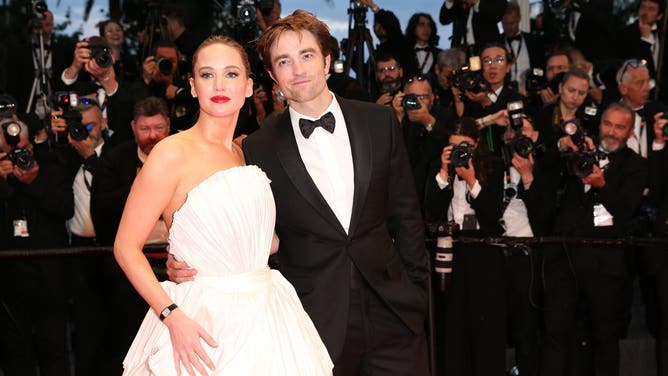 Jennifer Lawrence Explains How She Got To Know Her Costar Through The Power Of Naked Interpretive Dance