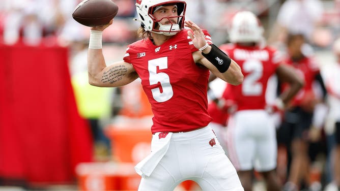 MADISON, WISCONSIN - SEPTEMBER 06: Carter Smith #5 of the Wisconsin Badgers before the game against the Middle Tennessee Blue Raiders at Camp Randall Stadium on September 06, 2025 in Madison, Wisconsin. (Photo by John Fisher/Getty Images)
