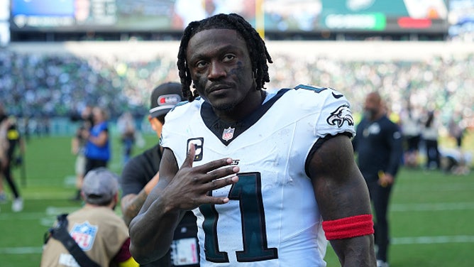 Eagles Star WR AJ Brown Breaks Silence After Cryptic Post