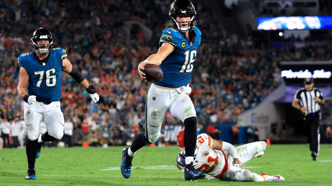 Jaguars Fan Pulled His Pants Down For A Celebration Of Game-Winning Touchdown More Insane Than The Play Itself