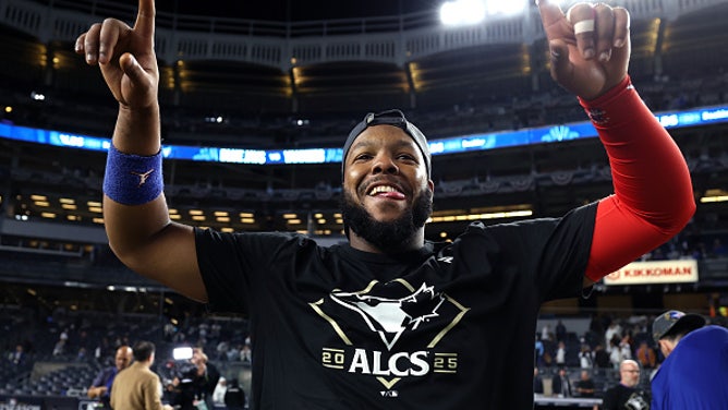 Big Papi, Vlad Guerrero Send Yankees Fans Packing With Ruthless Chant