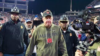 Auburn Fires Hugh Freeze Following Kentucky Loss And Fan Backlash On The Plains