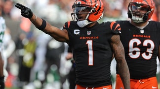 Ja'Marr Chase pointing to the crowd