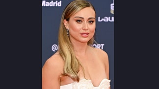 paula badosa is sexy and single