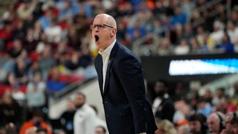Dan Hurley screaming