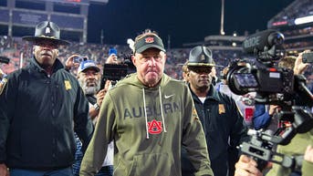 Auburn Fires Hugh Freeze Following Kentucky Loss And Fan Backlash On The Plains