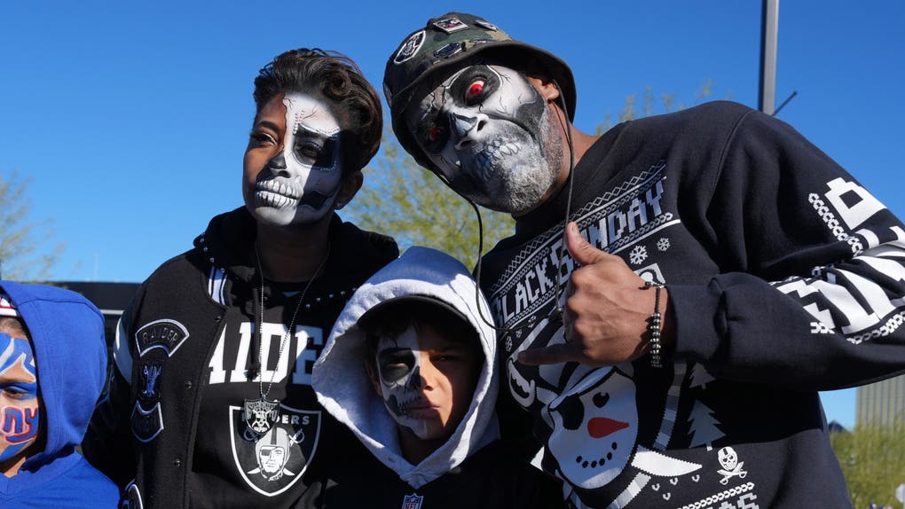 Las Vegas Raiders fans before a game against the New York Giants. 