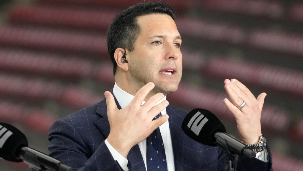 Adam Schefter, noted Michigan Man, wants everyone to ease up on Sherrone Moore today. 