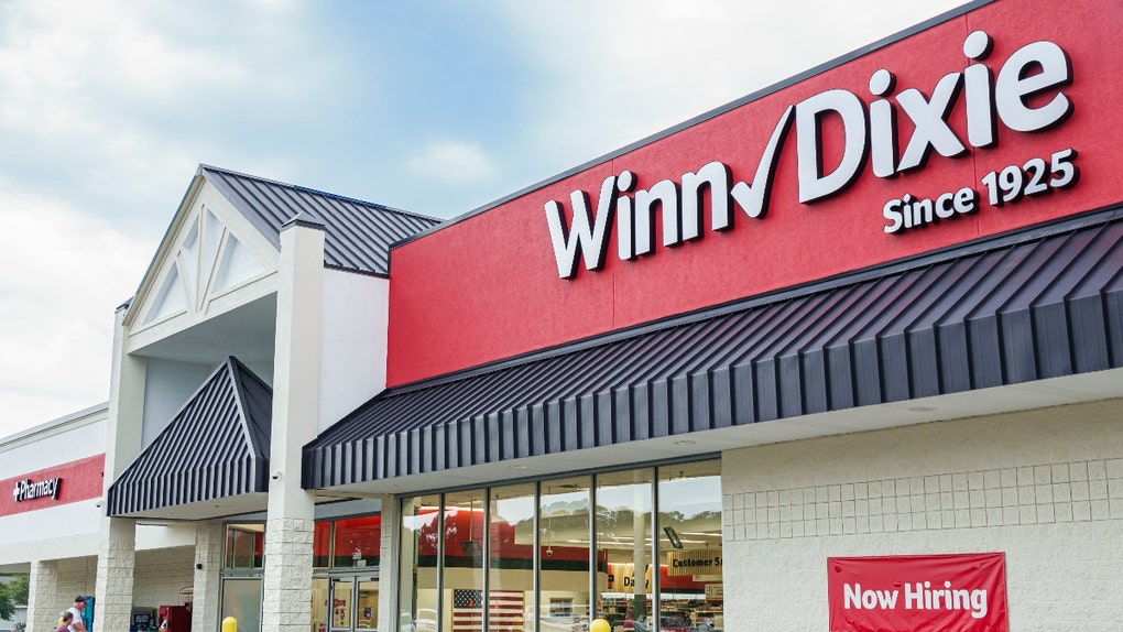 Three arrested for having a threesome in a Winn-Dixie parking lot in the Florida Keys