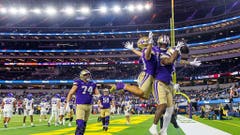 Washington Huskies and Boise State in the LA Bowl